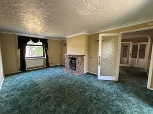 Sitting Room- click for photo gallery